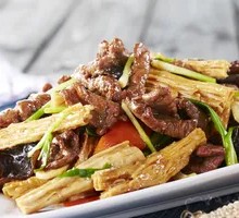 Stir-fried Tofu Skin with Meat