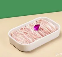 Freshly Sliced Snowflake Pork Neck Meat