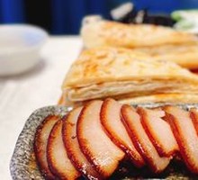 Sauce-Infused Smoked Black Pork Bao