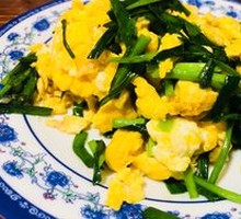 Stir-fried Eggs with Greens