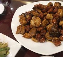 Golden Garlic King Oyster Mushroom and Beef Cubes