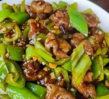 Spicy Pepper and Pig Intestines