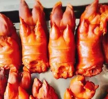 Smoked Pork Trotters with Bones