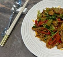 Stir-Fried Beef with Yellow Onion