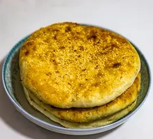 烧饼夹卤蛋