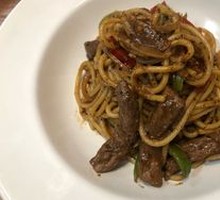 Black Pepper Beef Noodles