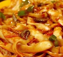 Stir-Fried Beef with Knife-Cut Noodles