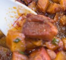 Braised Pork Belly with Potatoes in Clay Pot