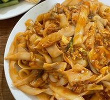 Knife-Scraped Egg Fried Noodles
