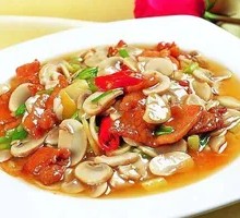 Stir-Fried Meat with Two Mushrooms