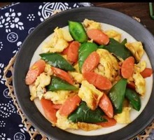 Green Pepper and Ham Stir-fried Egg