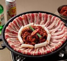 Demon Bull vs Octopus