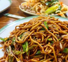 Large Plate Tomato Fried Noodles