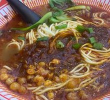 Stir-Fried Meat Sauce Noodles