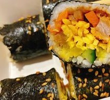 Pork Cutlet Seaweed Rice Roll