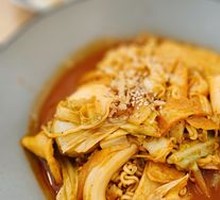 Ramen and Rice Cake Stir-Fry