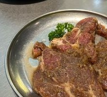 Fruit-Marinated Pork Cutlet