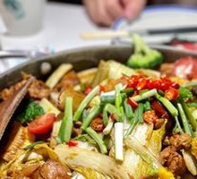 Saucy Spicy Stir-Fried Chicken