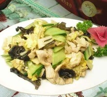 Wood Ear Mushroom and Pork Rice Bowl