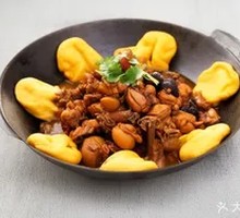 Stewed Chicken in Iron Pot