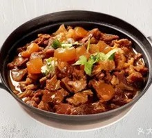 Stewed Beef Tendons and Brain in Iron Pot