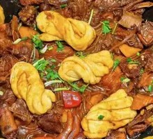 Pork Rib and Chicken Claw Hot Pot