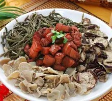 Braised Pork with Dried Vegetables