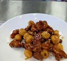 Stewed Chicken with Small Potatoes