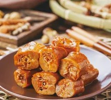 Sweet and Spicy Preserved Duck Neck