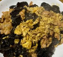 Wood Mushroom and Crab Meat