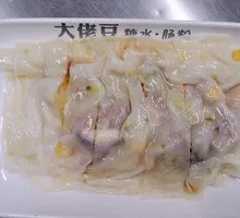 Barbecued Pork and Shrimp Rice Noodle Rolls