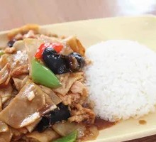 Green Pepper Pork and Potato Rice
