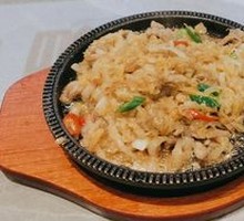 Braised Pork Belly with Sour Cabbage