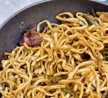 Chengdu Smoked Sausage Noodles