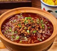 Braised Pork and Vermicelli in Clay Pot