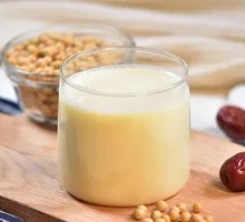 Red Date and Goji Berry Soy Milk