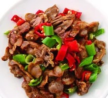 Green Pepper Stir-Fried Chicken