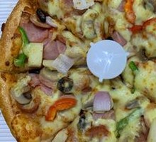 Super Deluxe Pizza