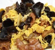 Sour Stir-Fried Egg with Wood Ear Mushrooms