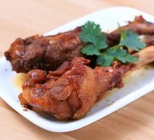 Sweet and Spicy Duck Shank