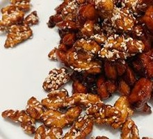 Stir-Fried Chicken with Almonds in Sauce