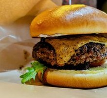 招牌和牛芝士堡