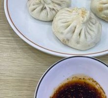 百年酱肉包