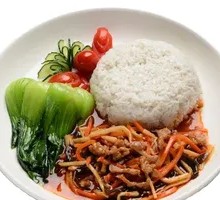 鱼香鸡丝盖浇饭