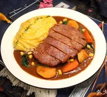 Filet Mignon Curry Omelette Rice