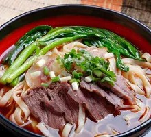 Beef tendon noodles