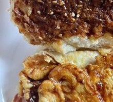 Braised Pork Belly in Flatbread