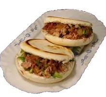 Lean Pork Steamed Bun with Tofu Skin