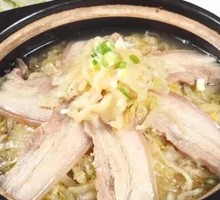 Braised Pork Belly with Pickled Cabbage