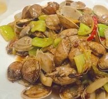 Spicy Stir-Fried Clams